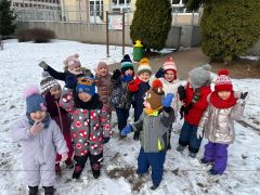 ilustracja do wpisu 
Zabawy na śniegu