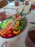 ilustracja do wpisu 
Pyszny humus i majowa przeplatanka